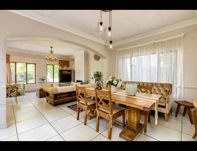 3 BEDROOM HOUSE FOR SALE IN FOURWAYS GARDENS